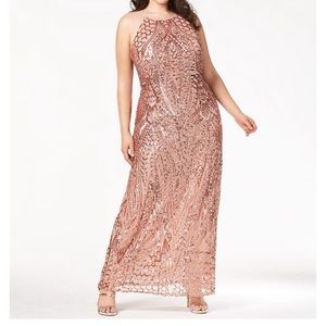 Sequins patterned backless dress.